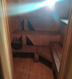 Баня на дровах возле реки в Чернигове село Гущин
