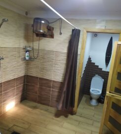 Баня на дровах возле реки в Чернигове село Гущин